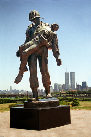 NJ_Hero Statue & WTC